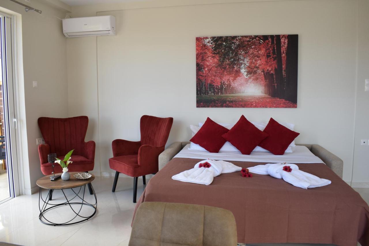 Studio Holiday Kalamata 2 Bagian luar foto