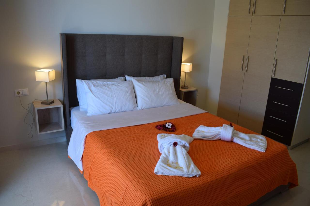 Studio Holiday Kalamata 2 Bagian luar foto