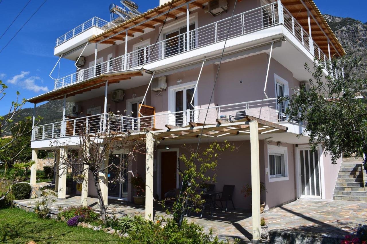 Studio Holiday Kalamata 2 Bagian luar foto