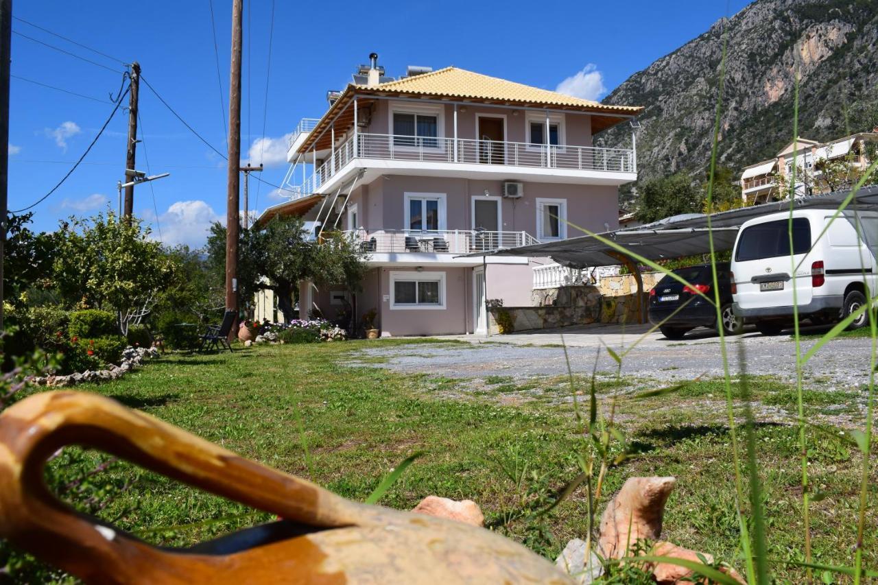 Studio Holiday Kalamata 2 Bagian luar foto