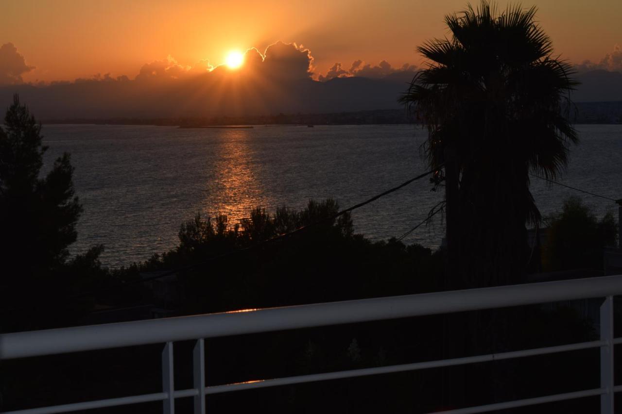 Studio Holiday Kalamata 2 Bagian luar foto