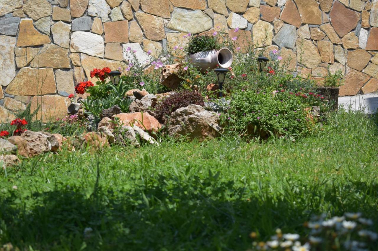 Studio Holiday Kalamata 2 Bagian luar foto